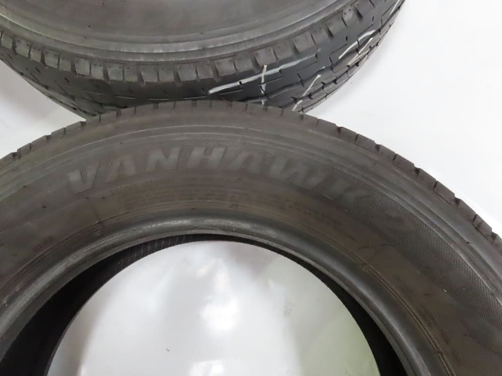Reifensatz von Firestone Vanhawk 2