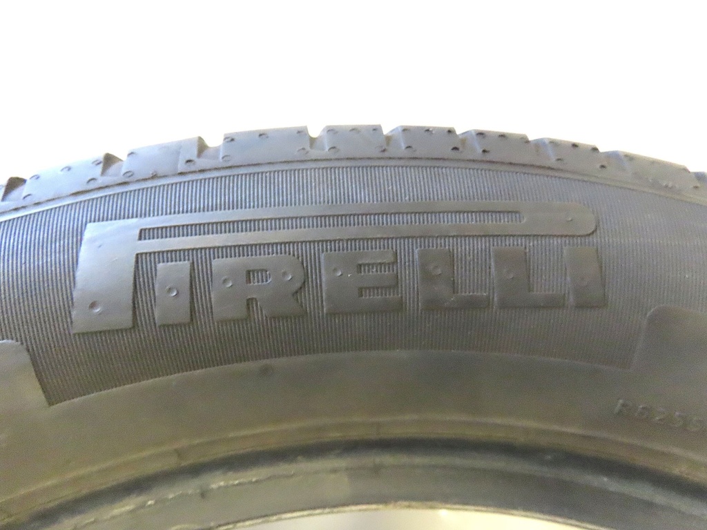 3 Räder Pirelli Cinturato P7