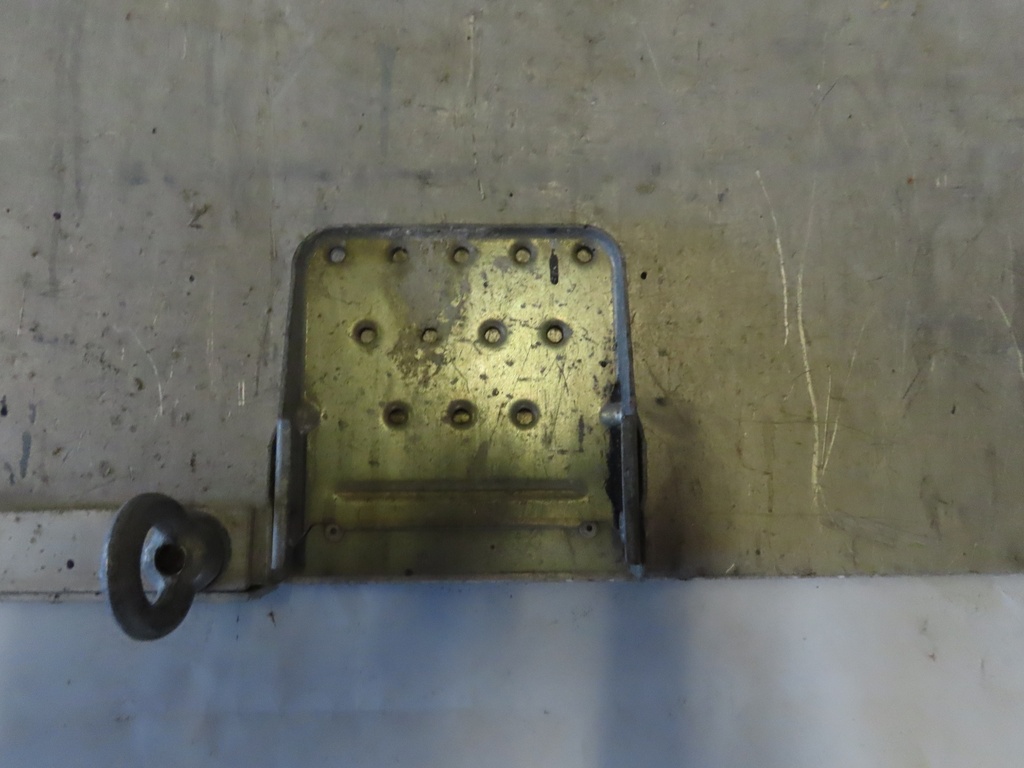 Hecklade boderwand von Brücke zu Brücke VW T3