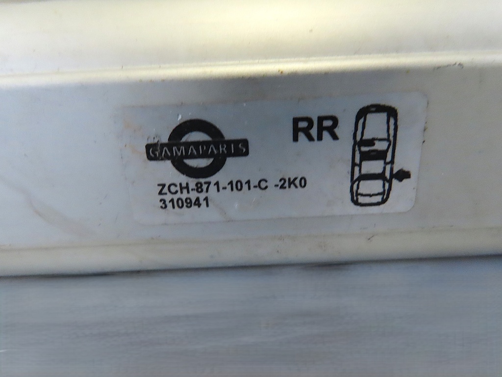 2 Gamaparts Dachträger für VW Tiguan