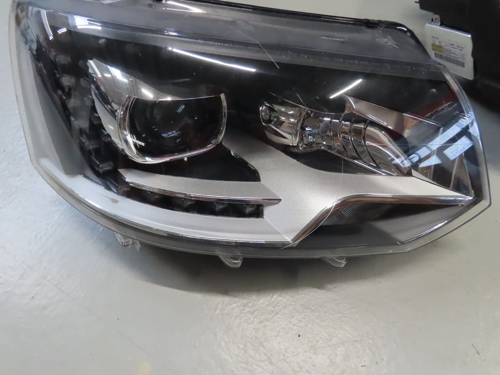 Xenon Scheinwerfer VW T5 – Occasion