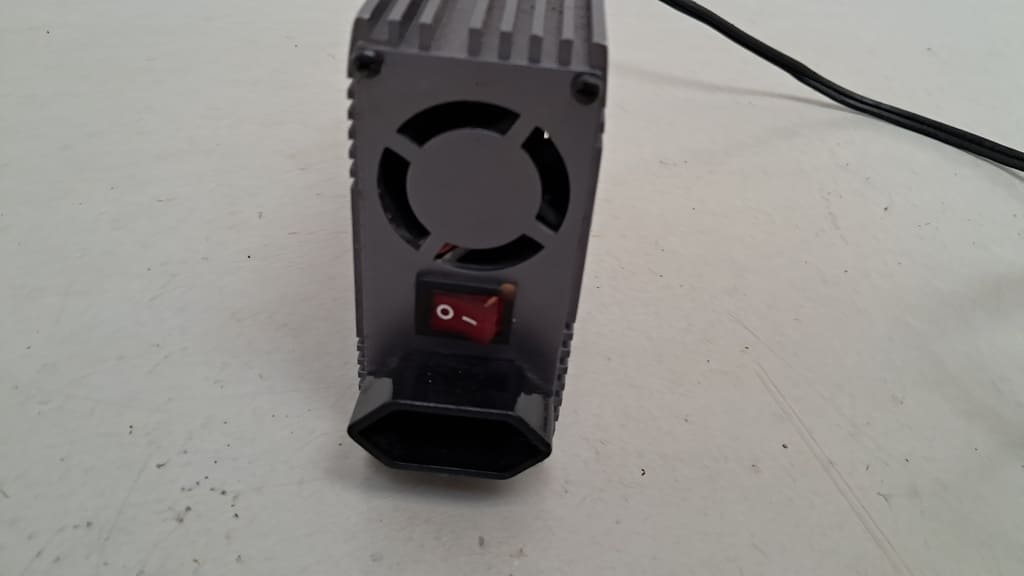 Power Inverter DC_AC Maxxtro (Wechselrichter)