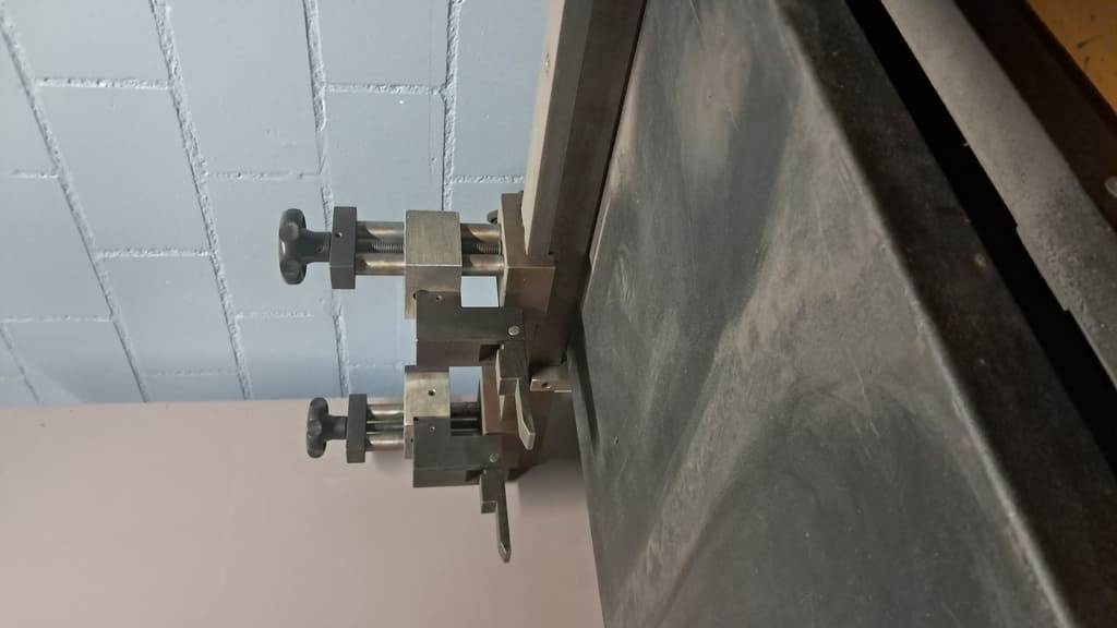 CNC-Abkantpresse inkl. Matrizen und Bedienungsanleitung