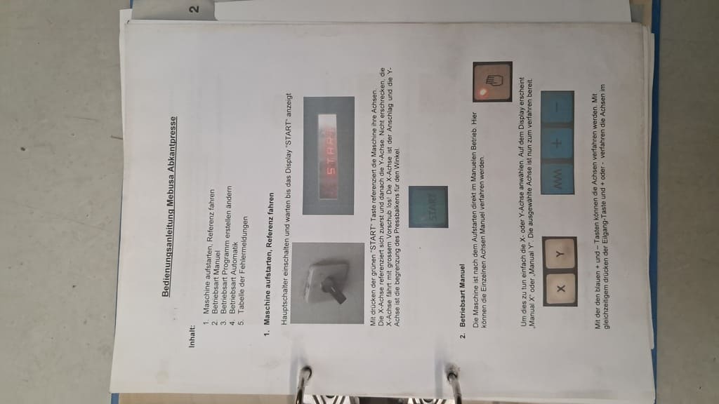 CNC-Abkantpresse inkl. Matrizen und Bedienungsanleitung