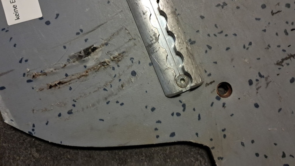 Bodenplatte für VW T5/T6 mit 1 Schiebetüre und Airlineschiene (1-teilig)