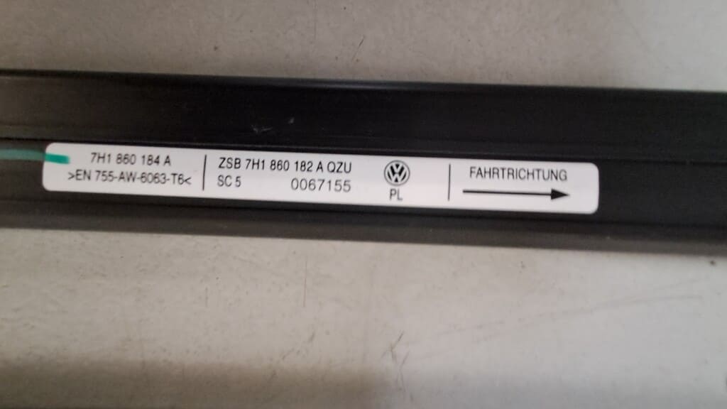 C-Schiene links für Dachträger langer Radstand VW T5/T6 ohne Endkappen