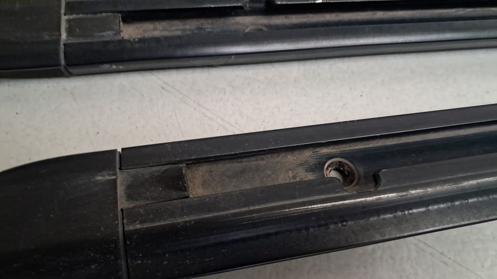 C-Schiene links /rechts für Dachträger kurzer Radstand VW T5/T6 inkl. Befestigungsschrauben