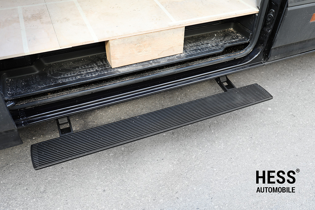 Seitliche Schwenk-Trittstufe, elektrisch, 1310mm, VW Crafter &amp; MAN TGE 2017+