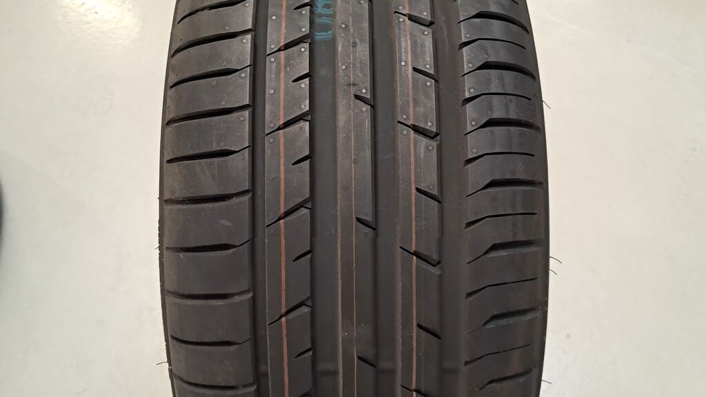 Radsatz Toyo Proxes Sport 245/40R20 für VW T5/T6/ T6.1 /VW Amarok bis 2020