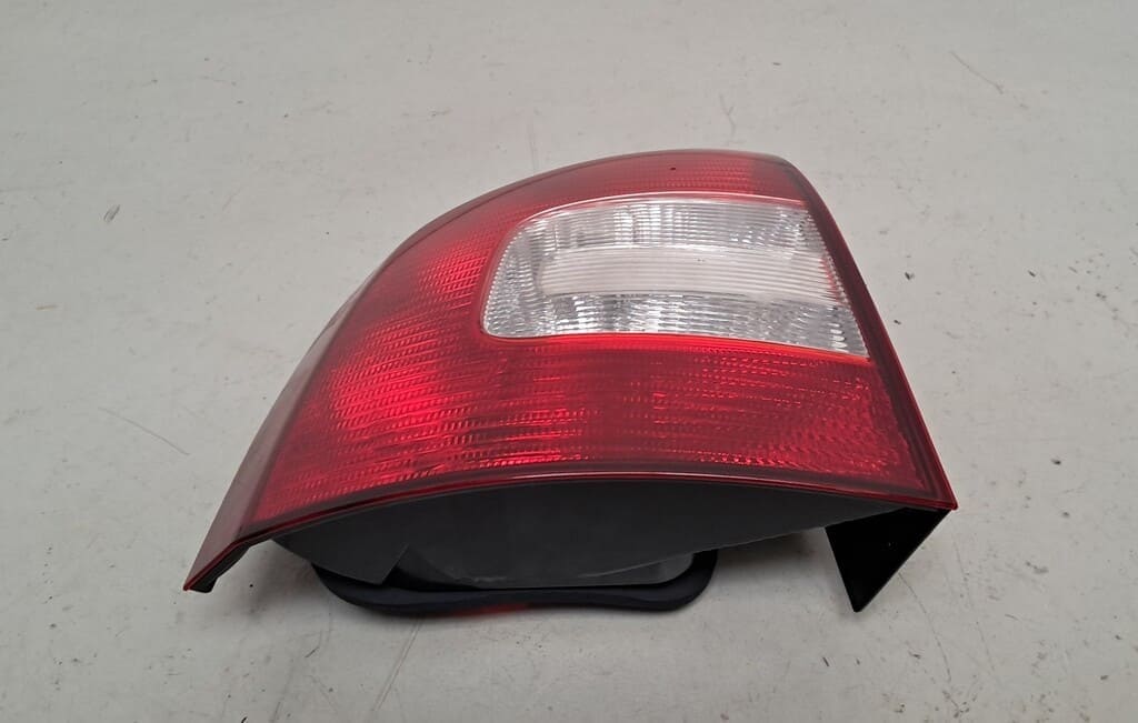 Rückleuchte 156651917LB für Skoda Octavia (1996–2004)