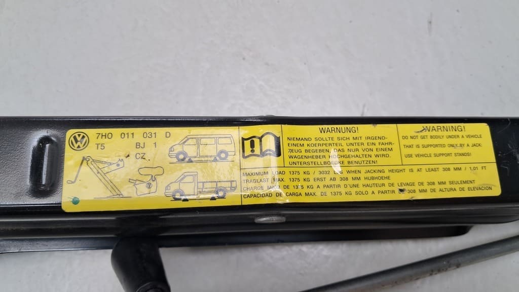 Wagenheber (7H0011031D) VW T5