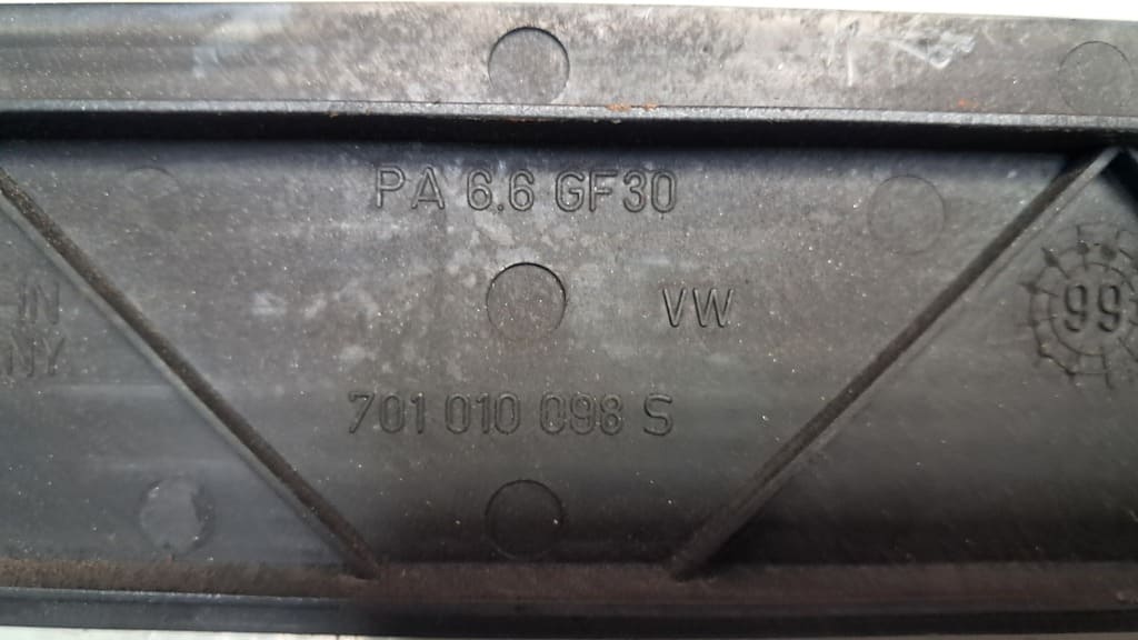 Abdeckung Ladeluftkühler Schriftzug VW T4