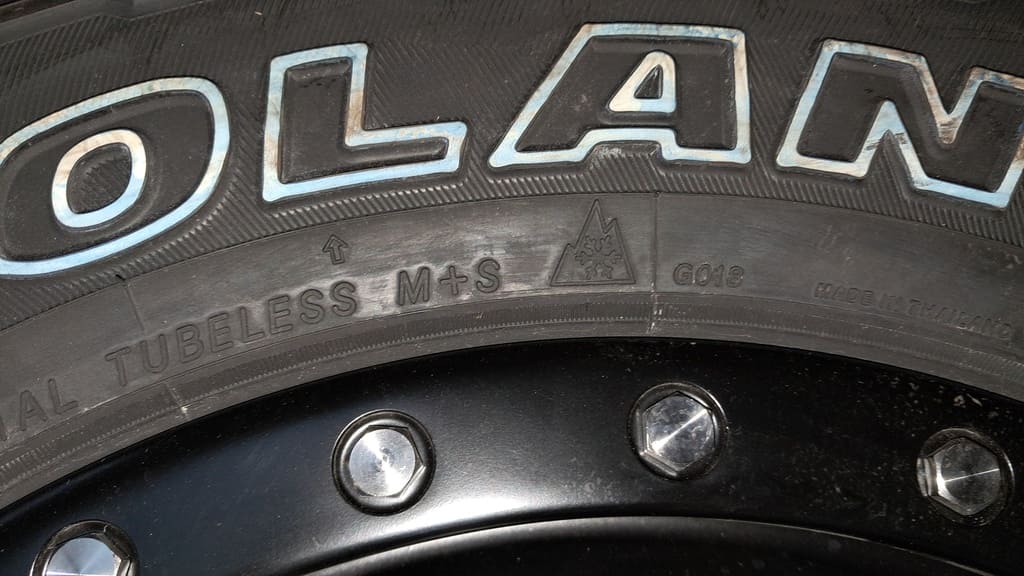 Radsatz Yokohama Geolandar A/T4 245/70 17 Zoll für VW Crafter 2 &amp; MAN TGE