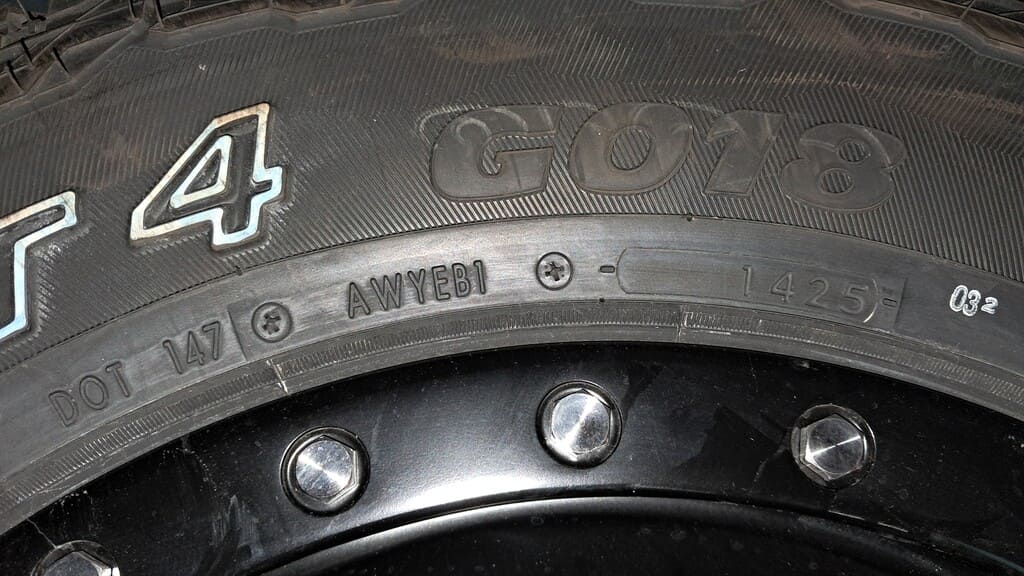 Radsatz Yokohama Geolandar A/T4 245/70 17 Zoll für VW Crafter 2 &amp; MAN TGE