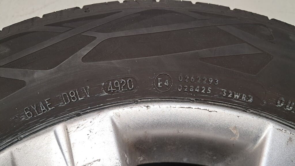 Radsatz Continental EcoContact 6 195/65 15 Zoll für VW Caddy