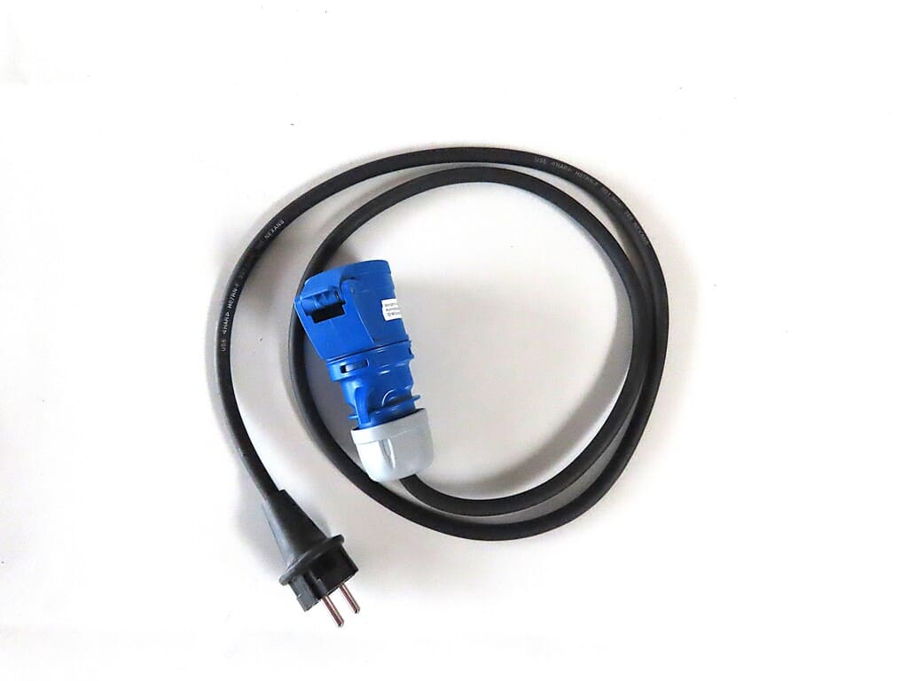 CEE-Adapterkabel für Camping/Caravan-Occasion