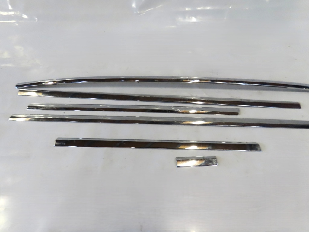 Zierlisten-Set in Chrom für VW T5/T6/T6.1 Mulitvan-Occasion