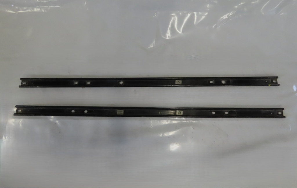 2 Sitzschienen in der 2 Sitzreihe für VW T3-Occasion