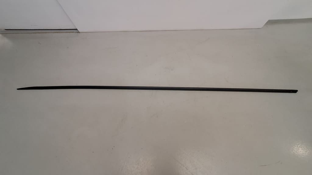 C-Schiene links für Dachträger kurzer Radstand VW T5/T6 mit Endkappen