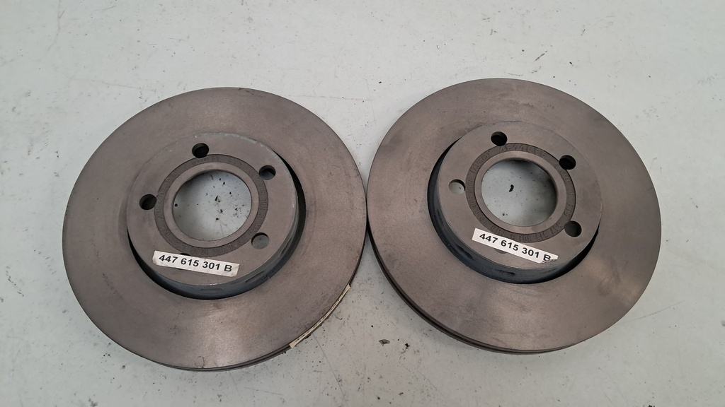 2 originale Bremsenscheiben (447615301B) für Audi 100 / 200 / Quattro-Occasion