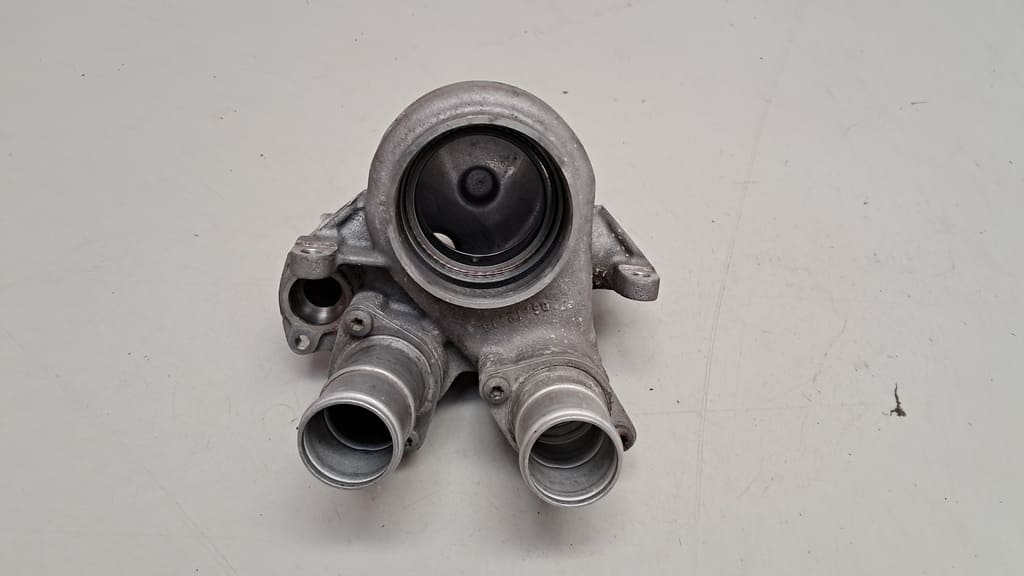 Kühlmittelthermostat-Gehäuse (946.106.260.31) für Porsche Macan