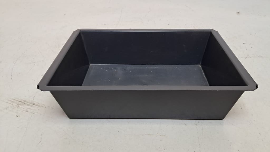 Original VW Staubox unter der 3er-Sitzbank in der 2. Sitzreihe für VW California